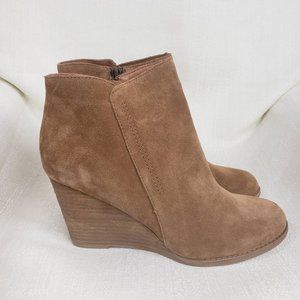 NWOB Franco Fortini Henna Wedge Bootie